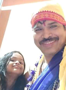 Tantrik Arup shastri with his daughter